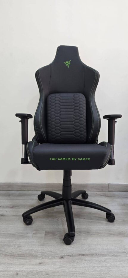 Razer Iskur V2